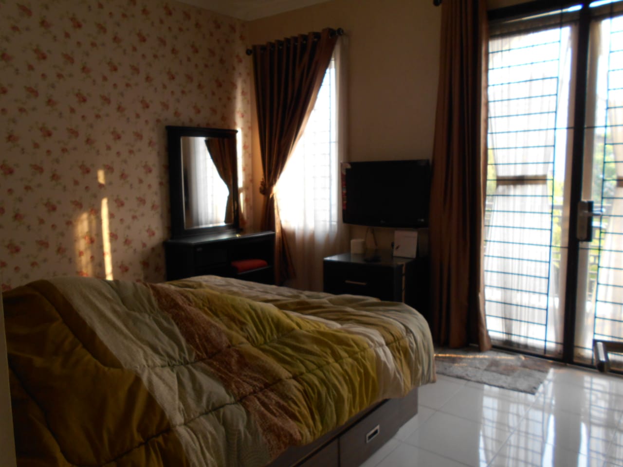 Rumah Dijual Furnished di Cluster Florencia Lippo Cikarang